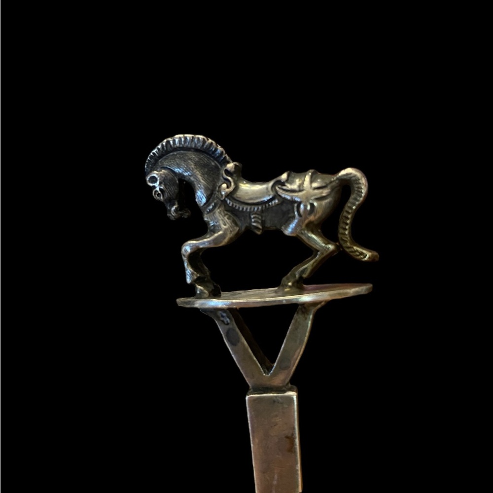 Antique Dutch silver pipe cleaner, dating back to the 18th century.